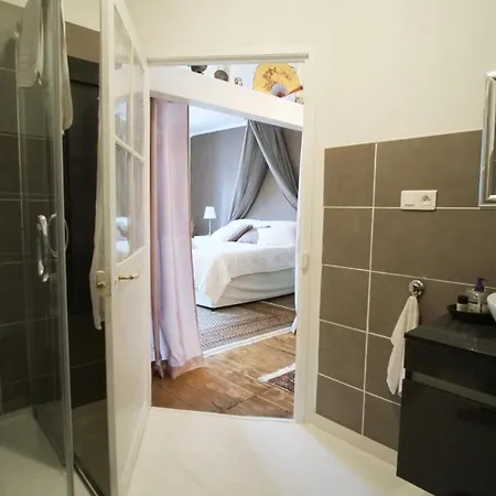 Alojamento de Acomodação e Pequeno-almoço Deluxe In Pays De Belves, Dordogne. Belvès