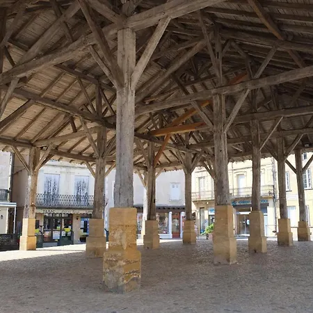 Alojamento de Acomodação e Pequeno-almoço Deluxe In Pays De Belves, Dordogne.